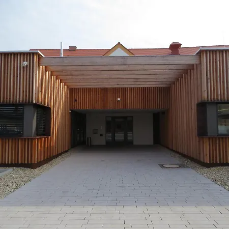 Hotel Braeuhof 3*