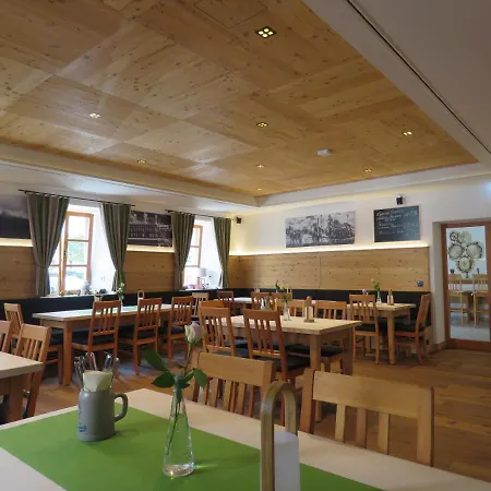 Hotel Braeuhof Wallersdorf